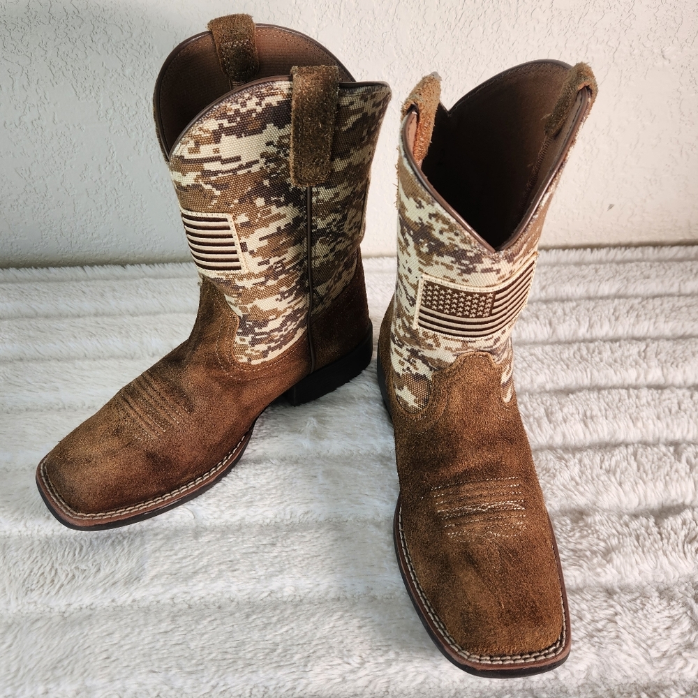 Ariat Boys' Patriot Boots - Broad Square Toe Size: 2